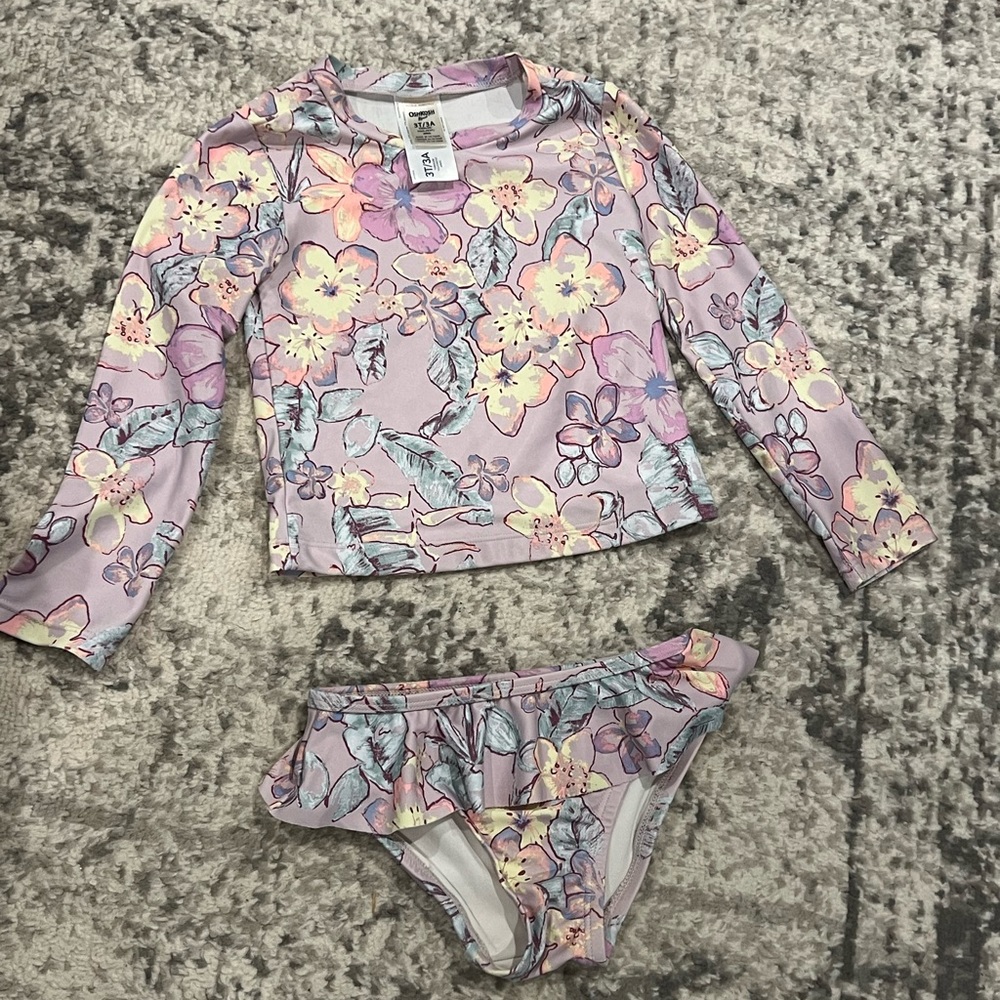 Toddler’s Rash Guard two piece -excellent condition